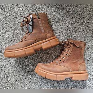 Sorel Women's Explorer STRT Lace Boots